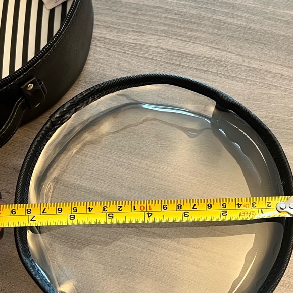 Black Travel Case - Picture 10 of 12